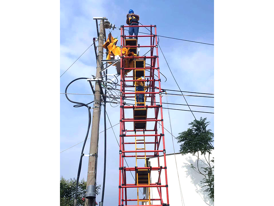 帶電作業(yè)